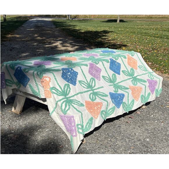 Vtg Chenille Bedspread Coverlet Twin 72x86 Geometric Floral Cottage Farmhouse - Picture 2 of 11